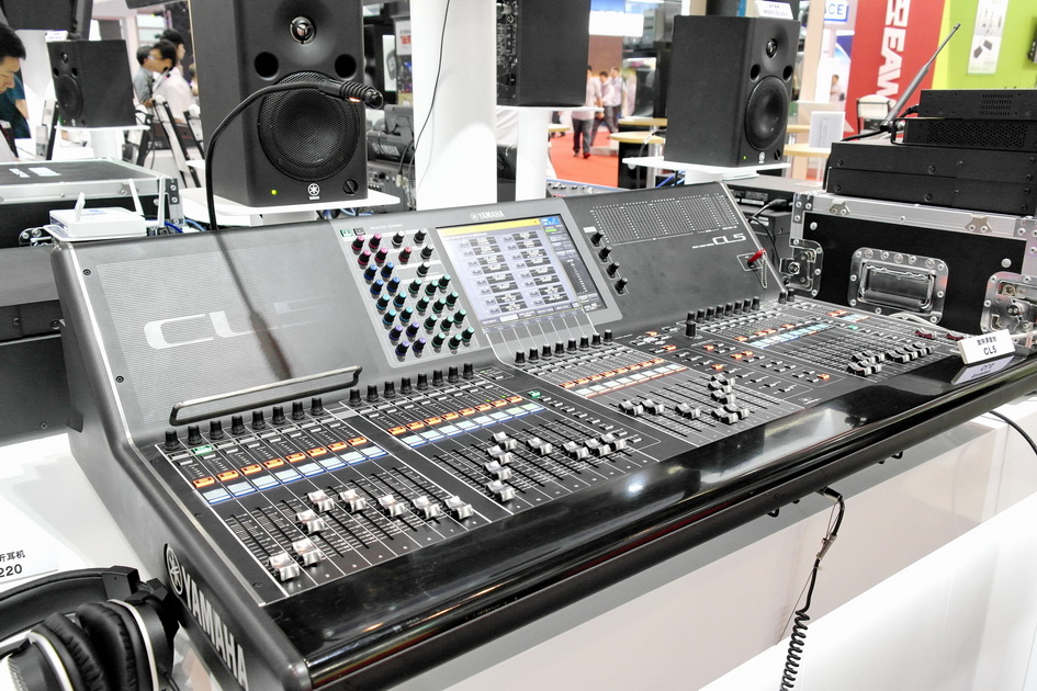 w88win优德专业音响新产品亮相PALM EXPO 2013展会 
