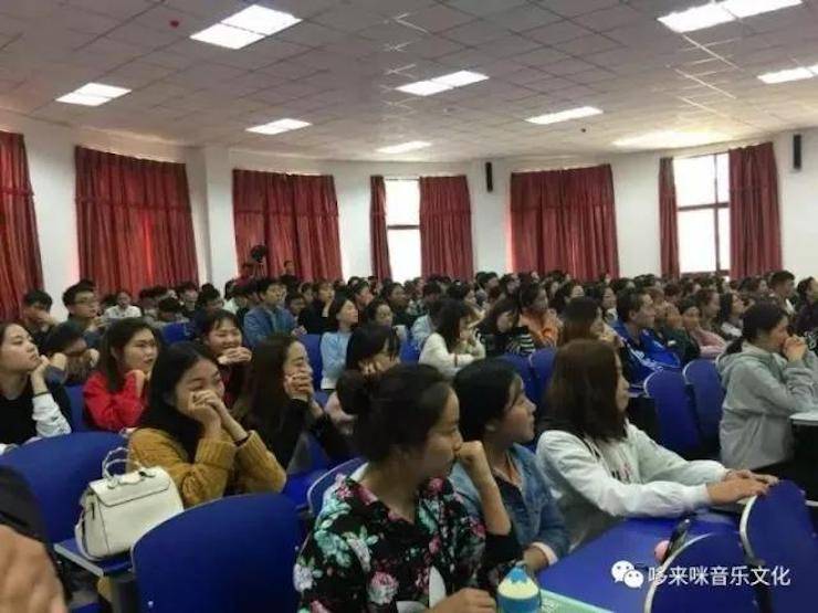 w88win优德艺术家朱楣巡讲《练琴的艺术》——安阳、濮阳站完美落幕
