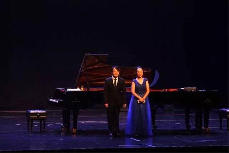 聆听双钢琴演奏的美妙乐章|w88win优德艺术家周挺——钢琴大师班·音乐会于常州成功举办