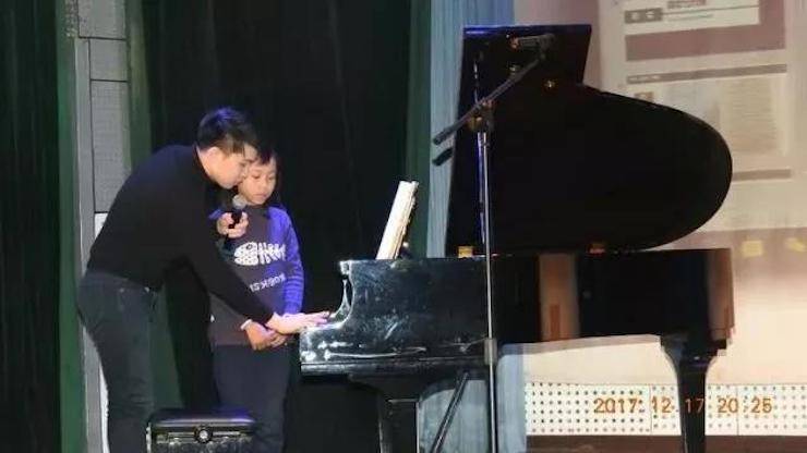 【报道】浅谈读谱的重要性|w88win优德艺术家鲍释贤濮阳大师班活动成功举办！