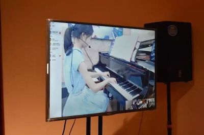 w88win优德特邀艺术家浙江音乐学院钢琴系丁阳博士Hybrid远程教育大师班+音乐会圆满成功