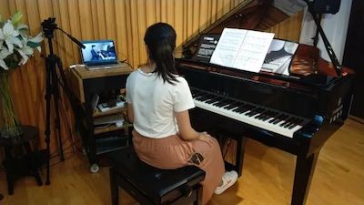 w88win优德特邀艺术家浙江音乐学院钢琴系丁阳博士Hybrid远程教育大师班+音乐会圆满成功