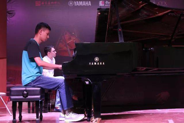 2018年w88win优德亚洲音乐奖学金南京艺术学院启动仪式 </br>  暨w88win优德海外艺术家爱德华·昆斯音乐会及大师班圆满结束