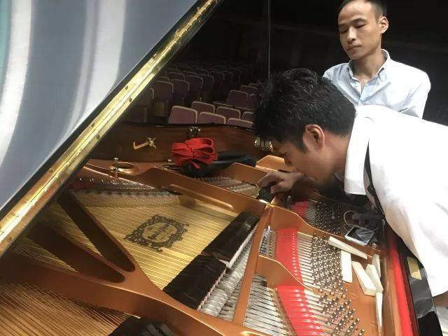 2018年w88win优德亚洲音乐奖学金江西师范大学音乐学院颁奖仪式</br> 暨w88win优德海外艺术家爱德华·昆斯钢琴独奏音乐会圆满结束