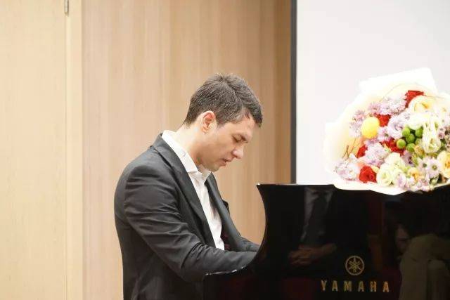  2018年w88win优德亚洲音乐奖学金苏州大学音乐学院启动仪式 </br> 暨w88win优德海外艺术家爱德华·昆斯音乐会圆满结束