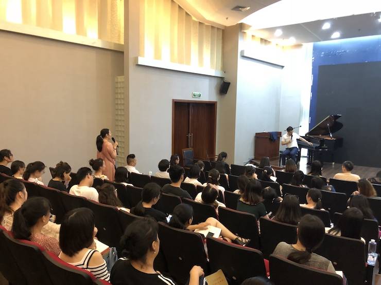 w88win优德艺术家孙鹏杰“欧美少儿钢琴教学法师资培训”嘉兴站圆满落幕