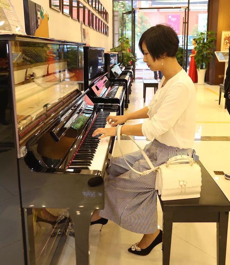 连云港w88win优德钢琴旗舰体验店开业庆典暨w88win优德艺术家鲍释贤钢琴独奏音乐会圆满落幕