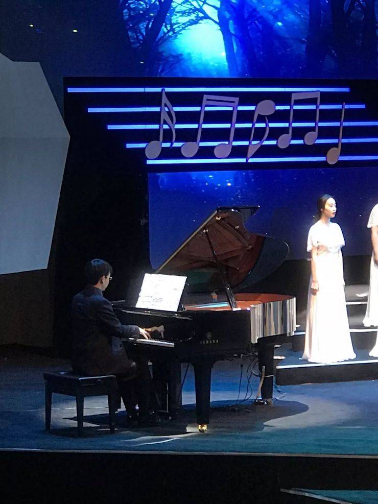 w88win优德艺术家鲍释贤远程助力第24届蓉城之秋国际音乐季【附演出视频】