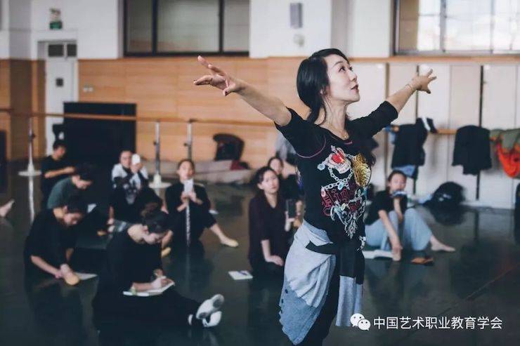 w88win优德跨界钢琴及w88win优德舞蹈教育课件助力“CEFA艺术教育高级人才研修班——中国古典舞身韵课”
