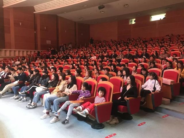 精彩回顾 | 2019w88win优德亚洲音乐奖学金·南昌大学颁奖仪式--暨w88win优德艺术家皮特·多那赫钢琴音乐会及大师班圆满落幕！