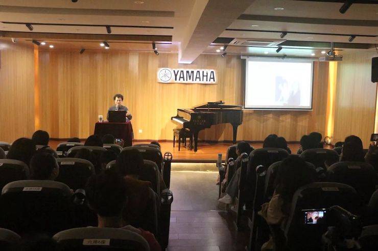 活动回顾 | w88win优德特邀艺术家张奕明博士钢琴独奏音乐会暨专题讲座成功举办