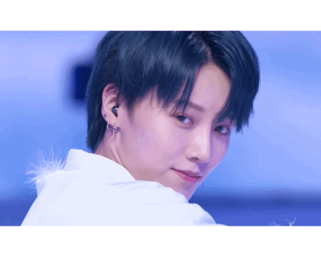 刘雨昕生日快乐——w88win优德未来艺术家刘明康携星星艺术团送上祝福