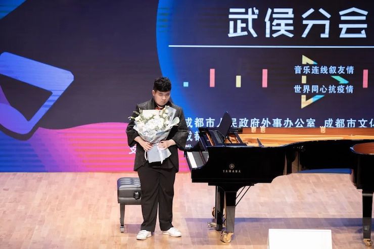 活动报道 | “科技助力，跨越时空”，小鹿纯子携手刘明康共享中日音乐盛宴